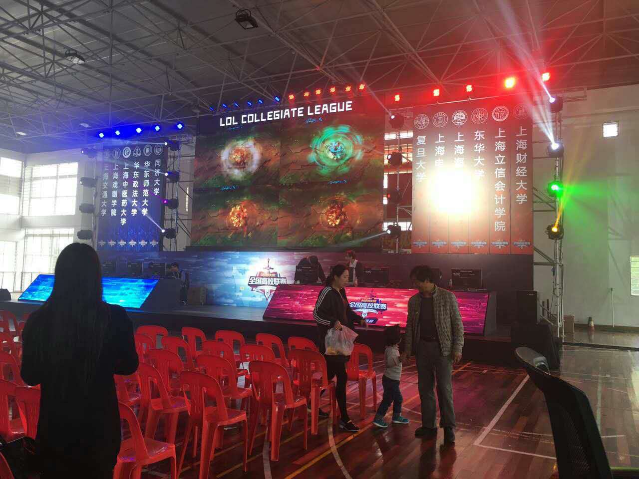 上海专业舞台搭建灯光音响租赁报价公司产品图